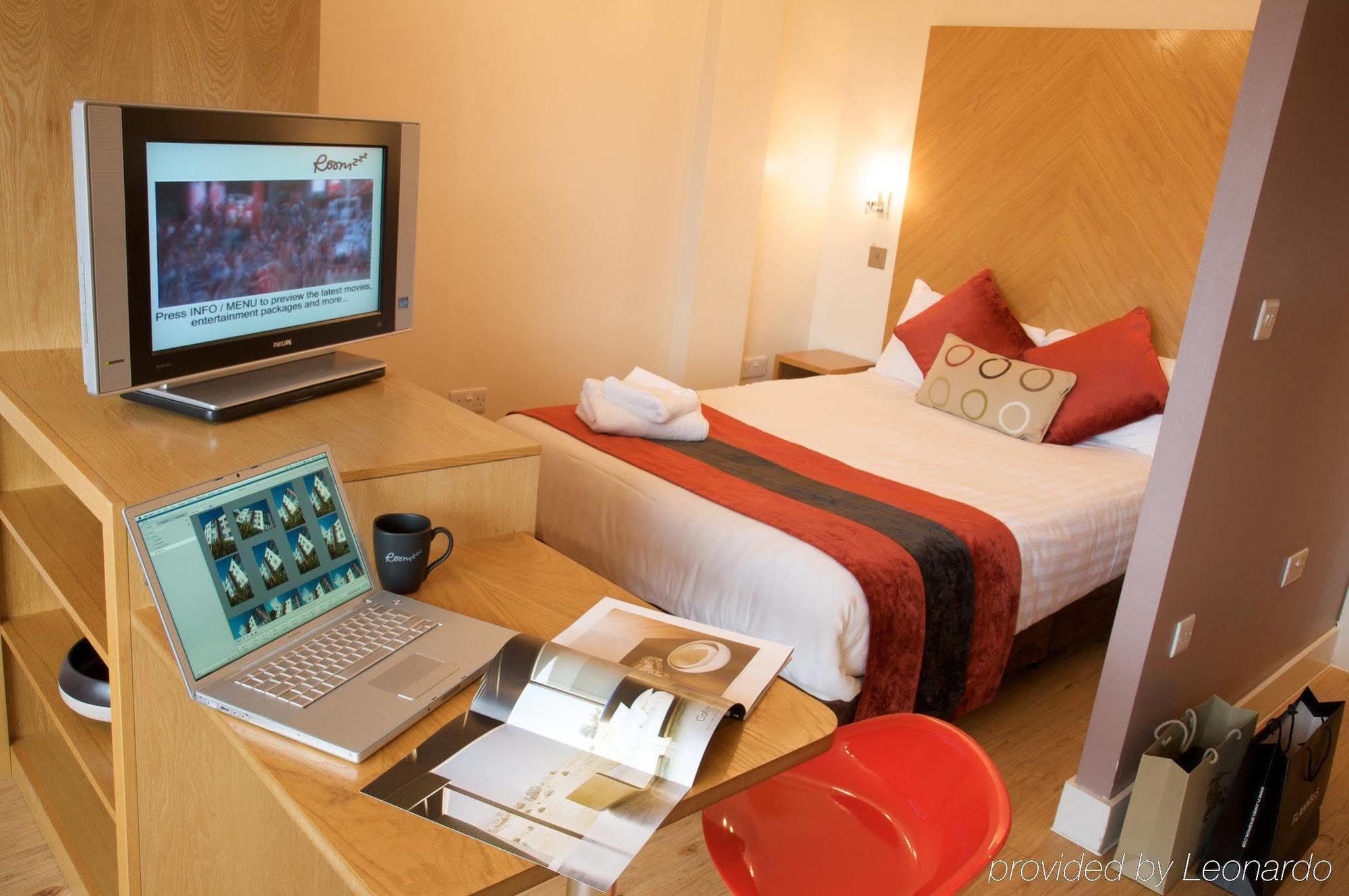 รูมซ์ ซิตี้ เวสต์ Aparthotel ลีดส์ ห้อง รูปภาพ
