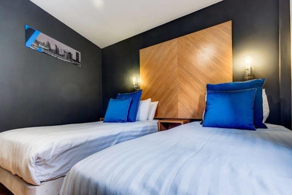 รูมซ์ ซิตี้ เวสต์ Aparthotel ลีดส์ ภายนอก รูปภาพ